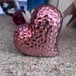 heart hammered effect sculpture